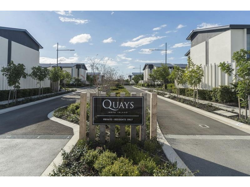 126 Marina Quays Boulevard, Hope Island QLD 4212