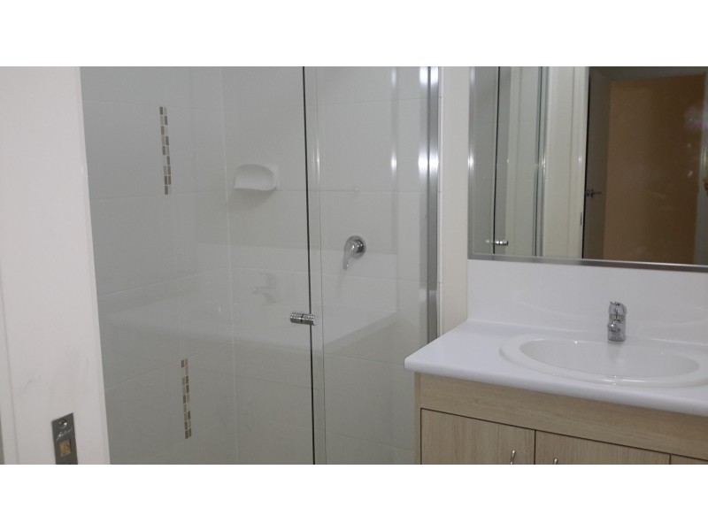 2/26 Greenpark Drive, Crestmead QLD 4132