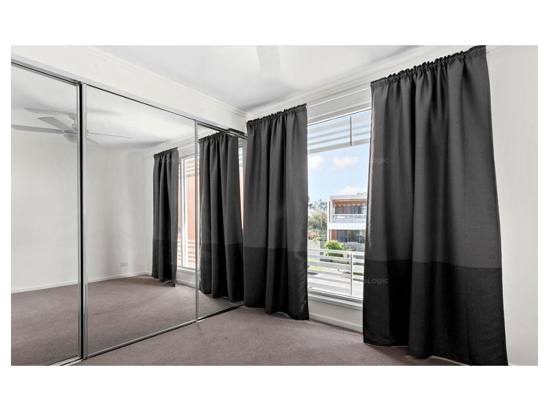 22 Brooklyn Crescent, Robina QLD 4226