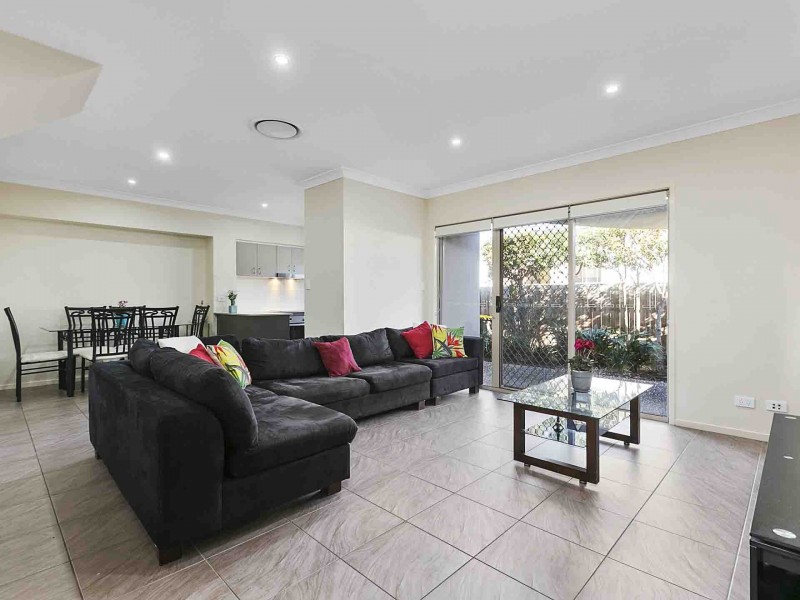 24/11 Tripcony Place, Wakerley QLD 4154