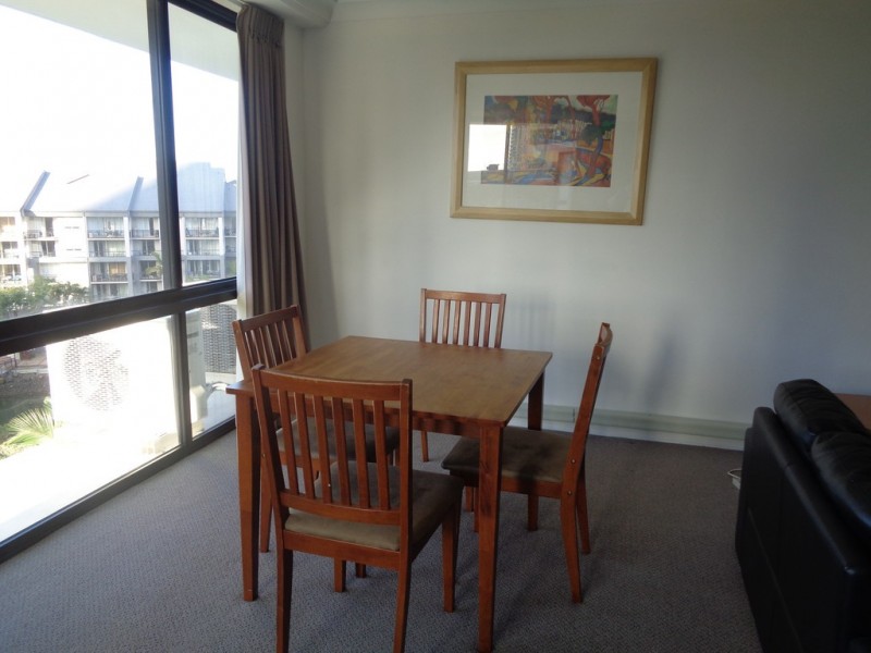 609 / 70 Remembrance Drive, Surfers Paradise QLD 4217