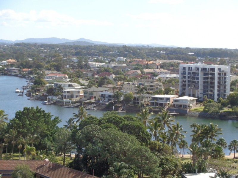 1402 / 70 Remembrance Drive, Surfers Paradise QLD 4217