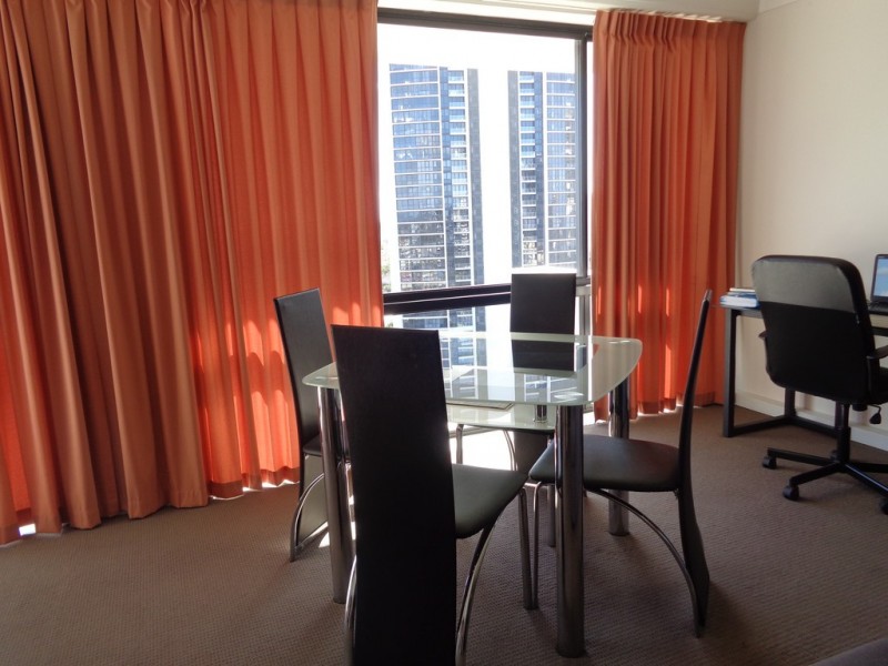 1402 / 70 Remembrance Drive, Surfers Paradise QLD 4217