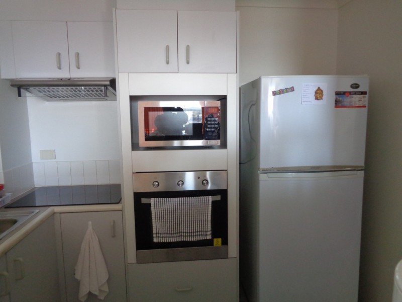 1402 / 70 Remembrance Drive, Surfers Paradise QLD 4217