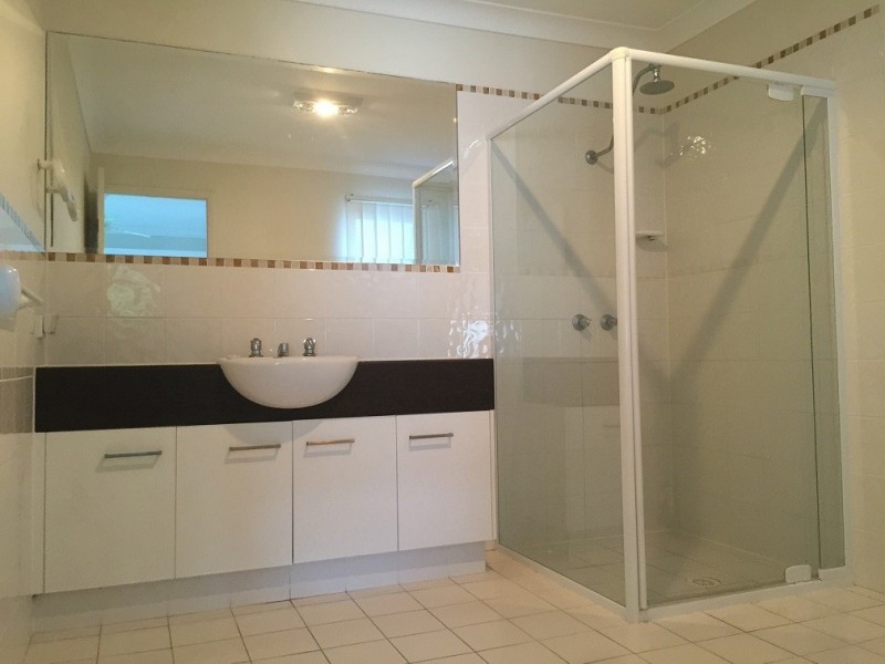 24 Jessica drive, Upper Coomera QLD 4209