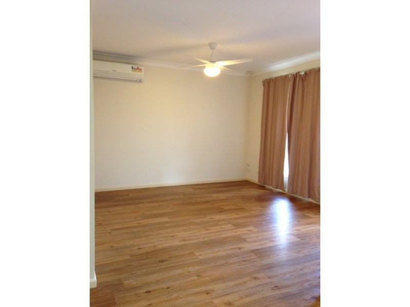 15 Buttercup Close, Meadowbrook QLD 4131