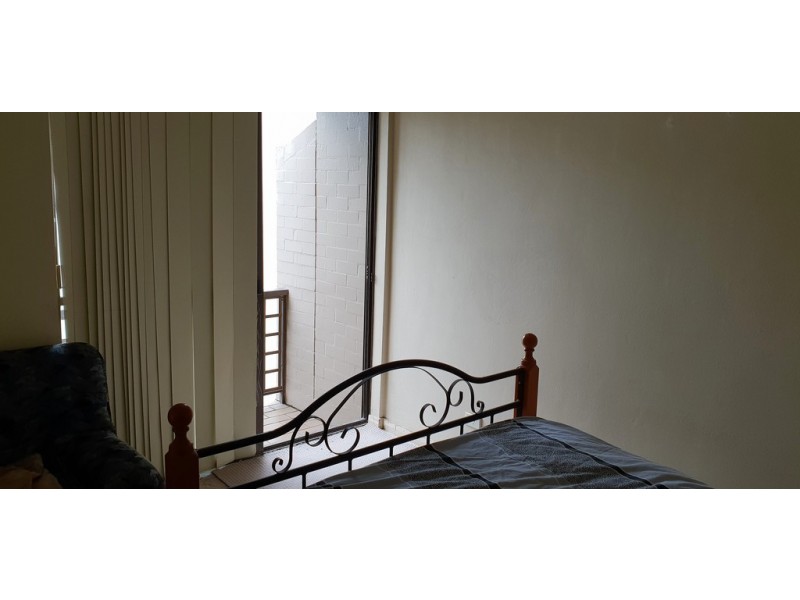 111 Markeri St, Mermaid Waters QLD 4218