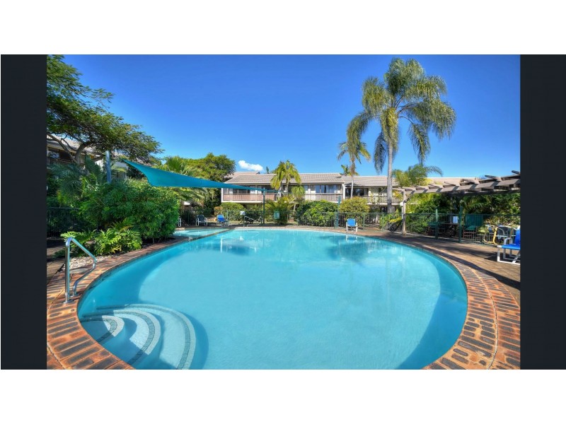 111 Markeri St, Mermaid Waters QLD 4218