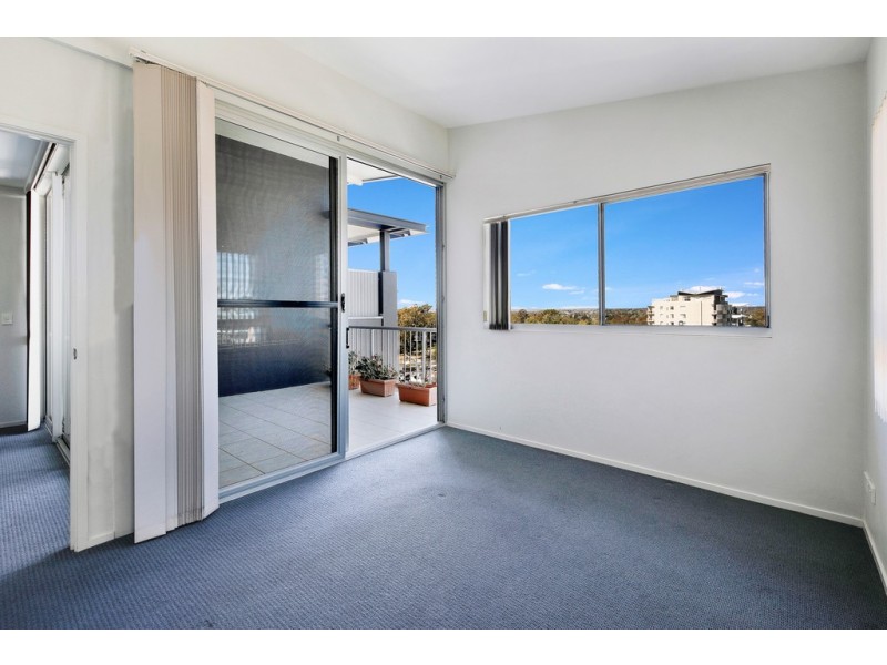49/27 STATION ROAD, Indooroopilly QLD 4068