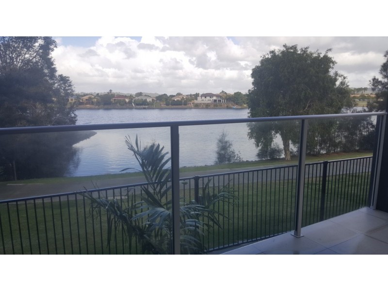 212/33 Lakefront Cres, Varsity Lakes QLD 4227