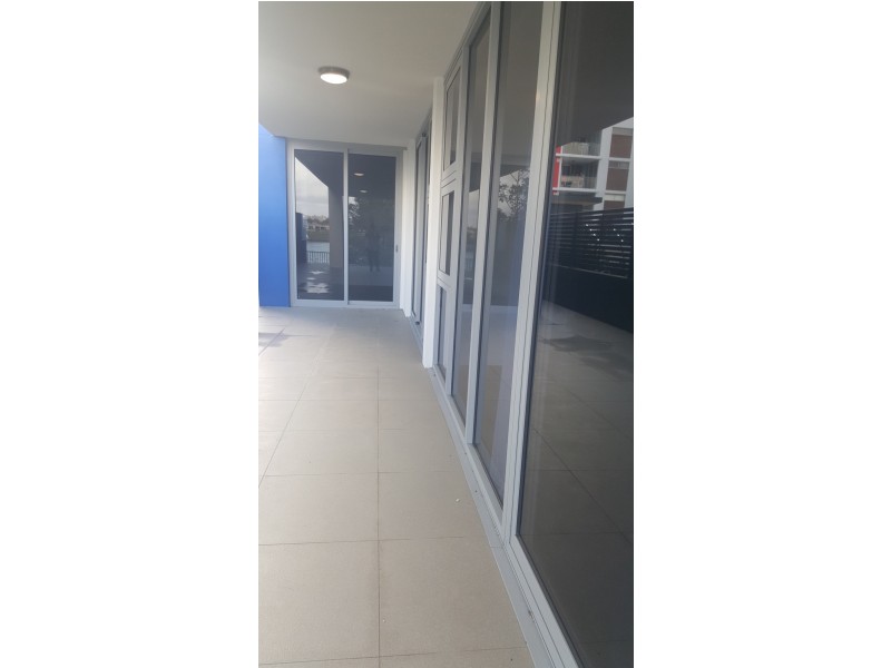 212/33 Lakefront Cres, Varsity Lakes QLD 4227