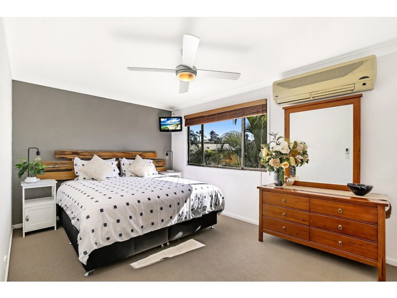 12/111 Little Usher Avenue, Labrador QLD 4215