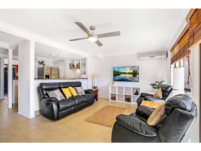 12/111 Little Usher Avenue, Labrador QLD 4215