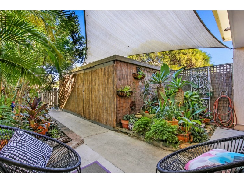 12/111 Little Usher Avenue, Labrador QLD 4215