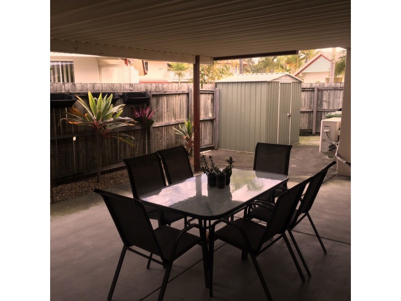 30/20 St Kevins Ave, Benowa QLD 4217