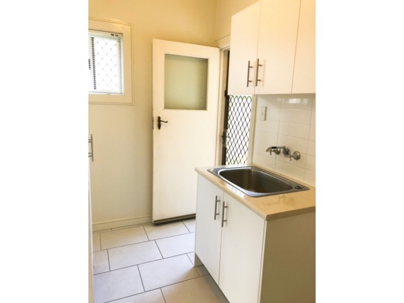 28 Dandar Drive, Southport QLD 4215