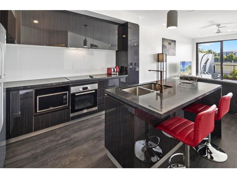 Hope Island QLD 4212