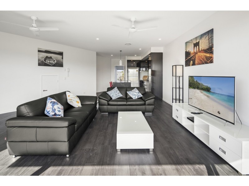 Hope Island QLD 4212