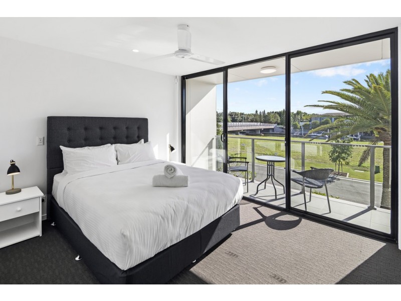 Hope Island QLD 4212