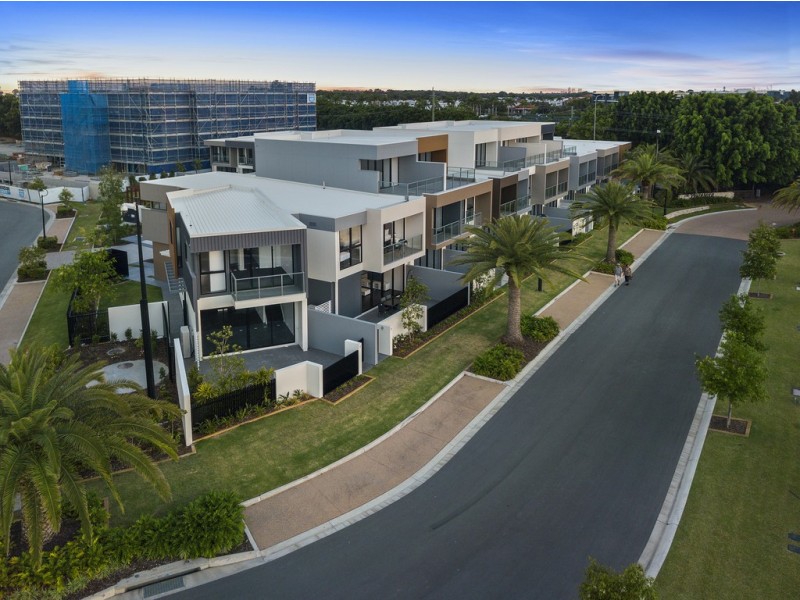 Hope Island QLD 4212