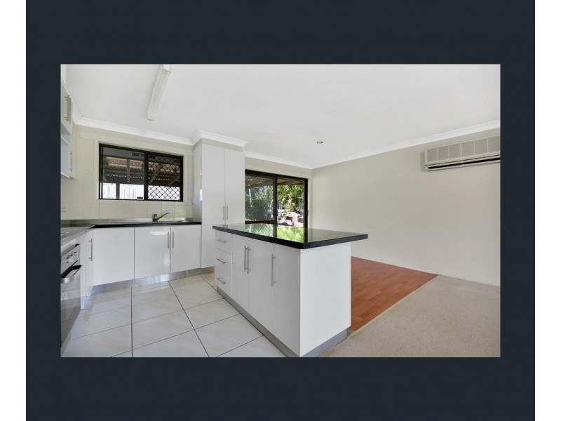4 Numeralla Avenue, Ashmore QLD 4214