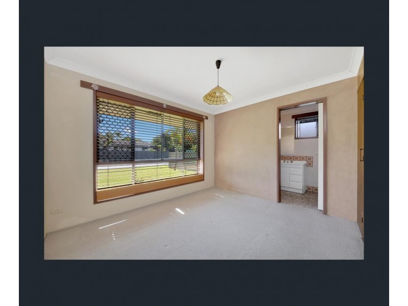 4 Numeralla Avenue, Ashmore QLD 4214