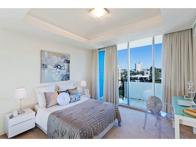98 THORN STREET, Kangaroo Point QLD 4169
