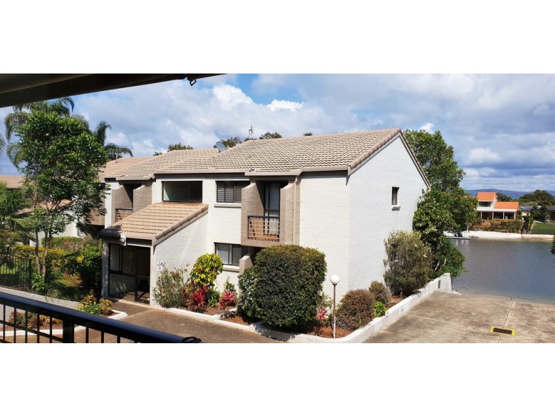 111 Markeri Street, Mermaid Waters QLD 4218