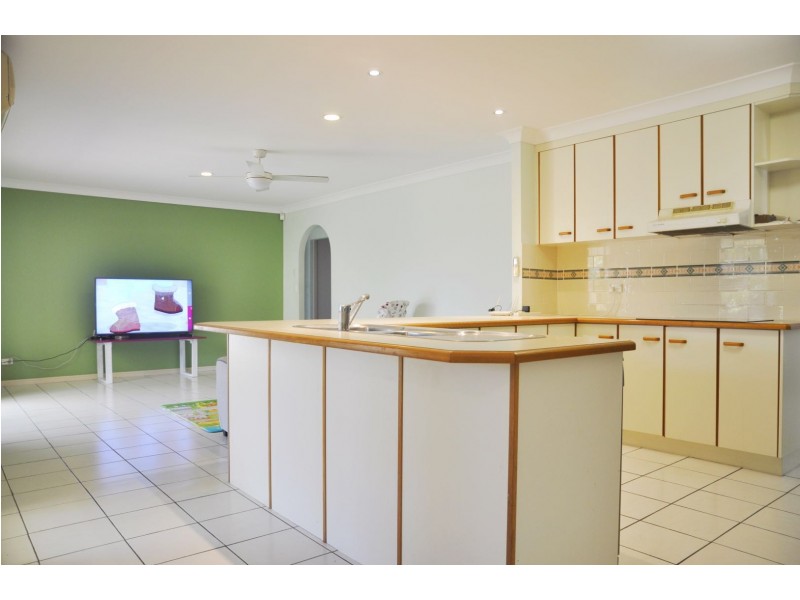 18 Bellflower Place, Calamvale QLD 4116