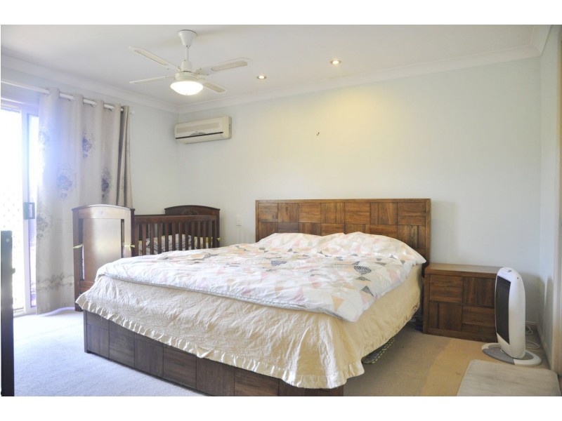 18 Bellflower Place, Calamvale QLD 4116