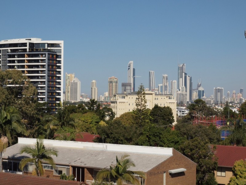 B/22 Lather Street, Southport QLD 4215