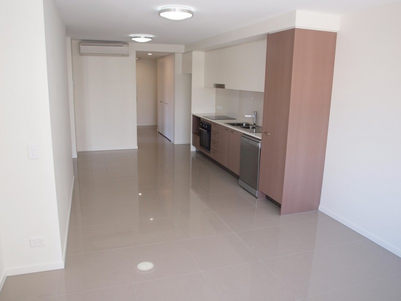 B/22 Lather Street, Southport QLD 4215