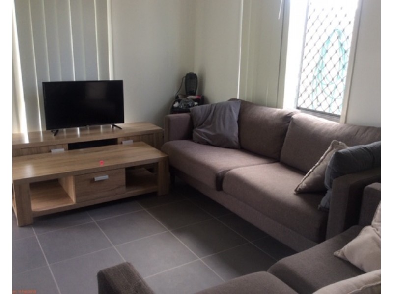 2/6 Linton Street, Loganlea QLD 4131