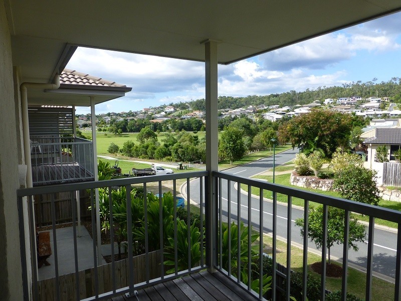 44/30 Carmarthen circuit, Pacific Pines QLD 4211