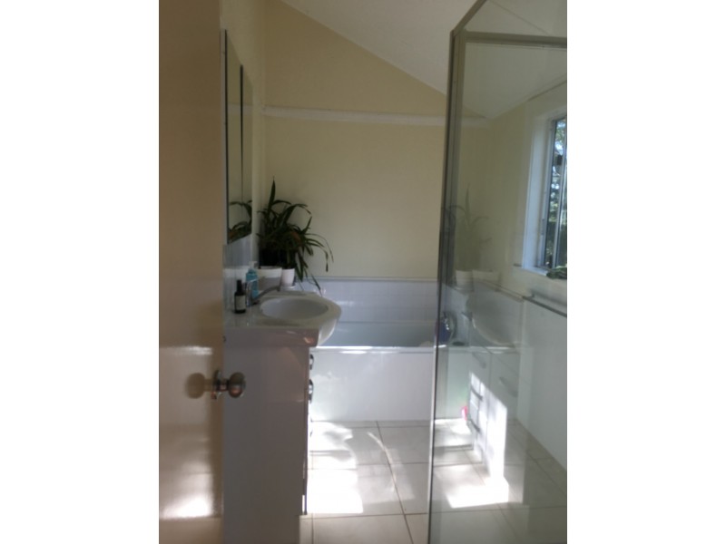 Armstrong Creek QLD 4520