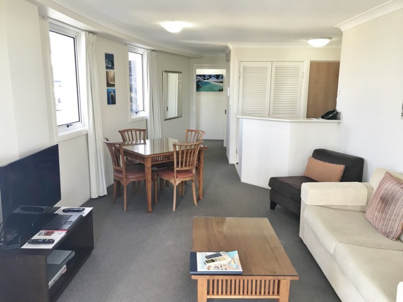 3037/2633 Gold Coast Highway, Broadbeach QLD 4218