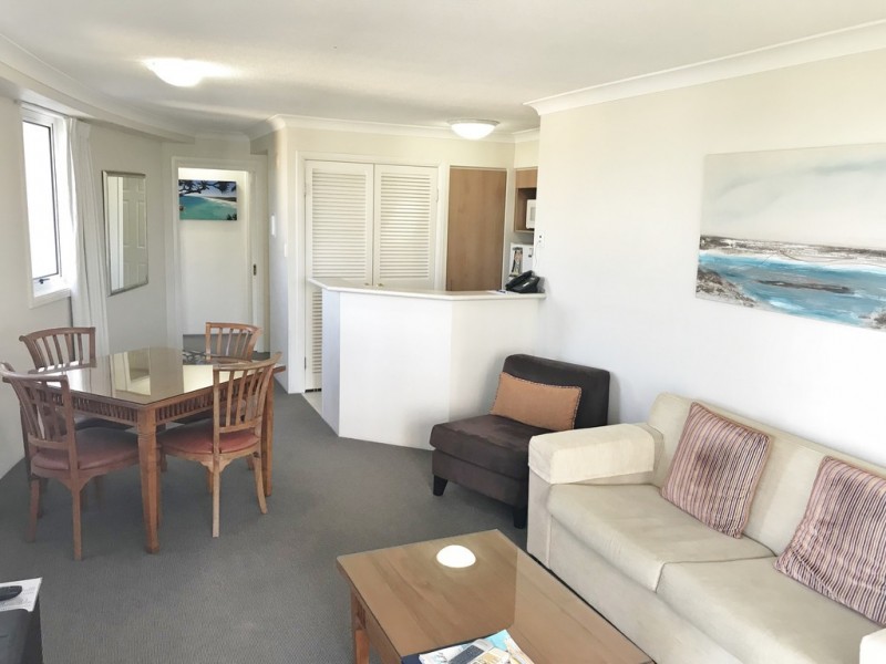 3037/2633 Gold Coast Highway, Broadbeach QLD 4218