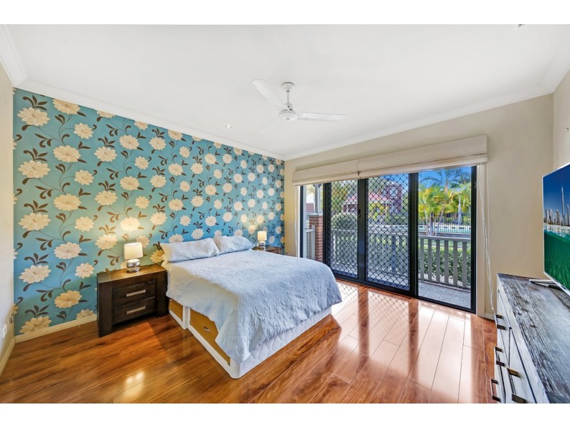 6/55 Paradise Springs Avenue, Robina QLD 4226