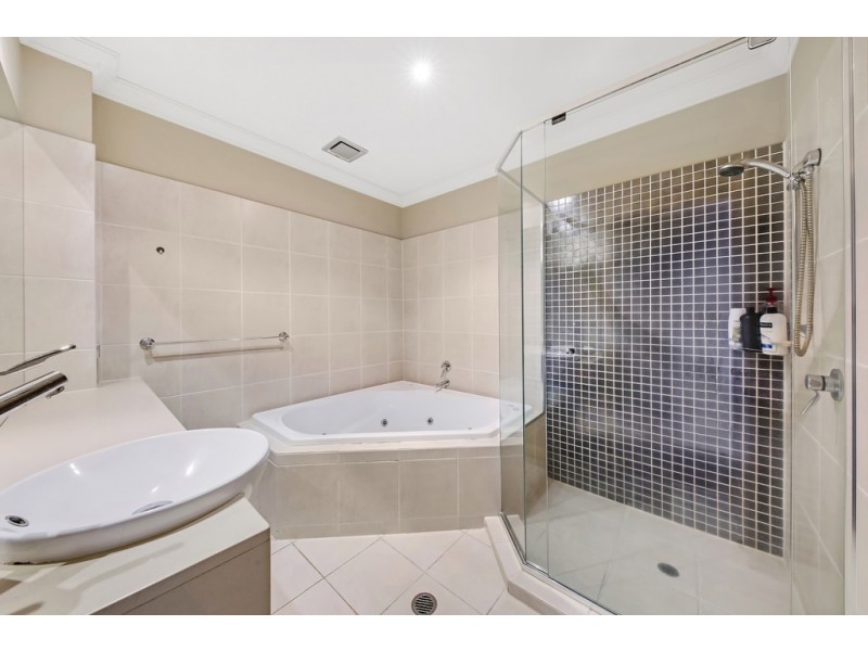6/55 Paradise Springs Avenue, Robina QLD 4226