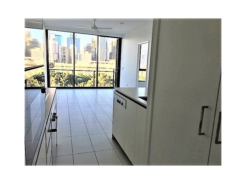 C05 19 Hope Street, South Brisbane QLD 4101