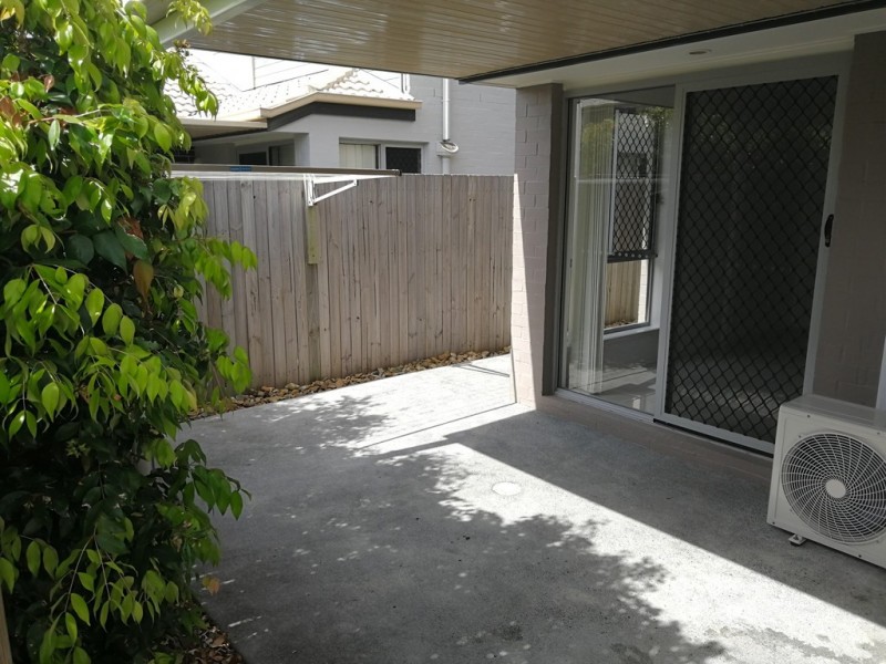 21/1 McAuley Parade, Pacific Pines QLD 4211