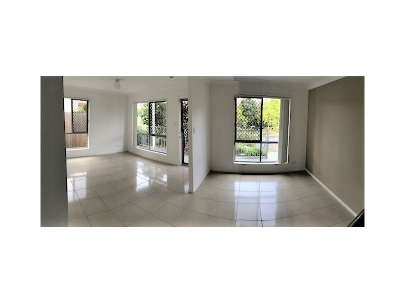 21/1 McAuley Parade, Pacific Pines QLD 4211