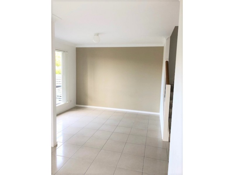 21/1 McAuley Parade, Pacific Pines QLD 4211