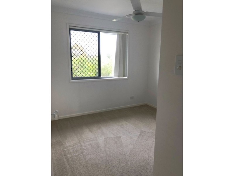 21/1 McAuley Parade, Pacific Pines QLD 4211