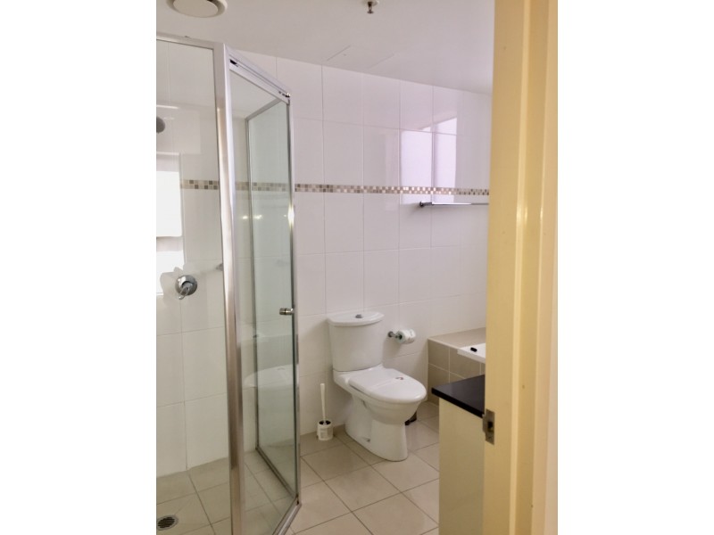 1501/18 CYPRESS AVE, Surfers Paradise QLD 4217