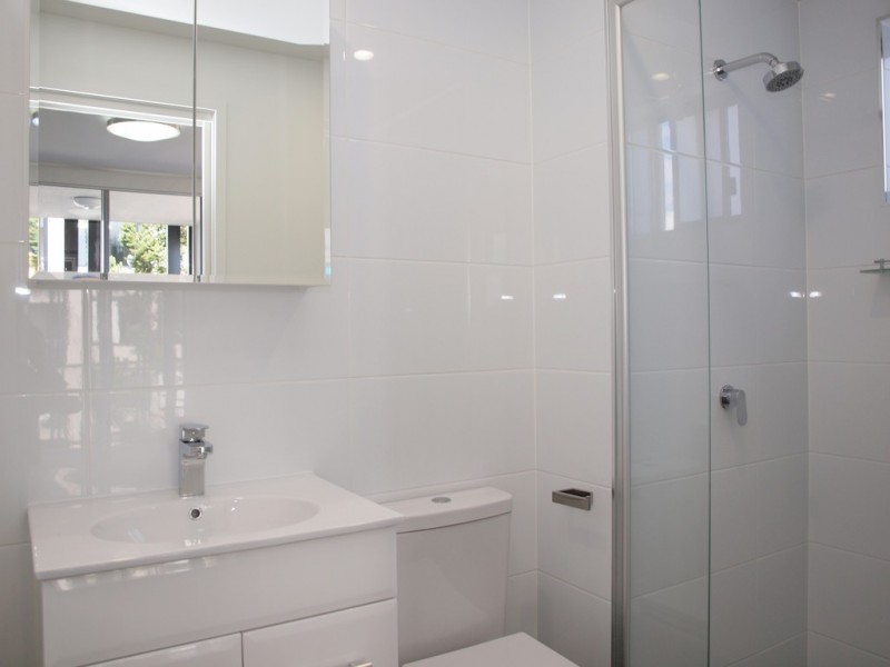 22 Lather St, Southport QLD 4215