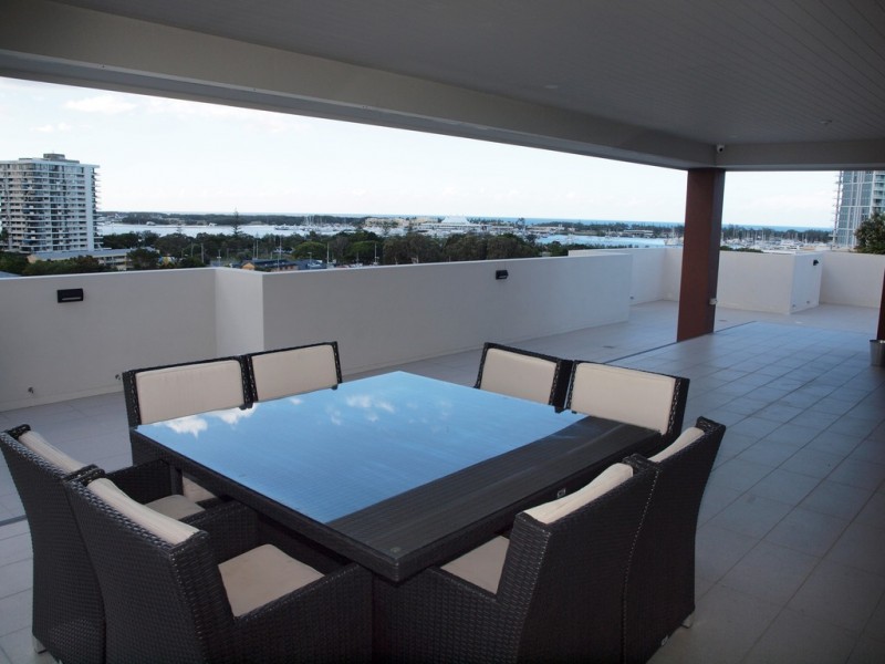 22 Lather St, Southport QLD 4215