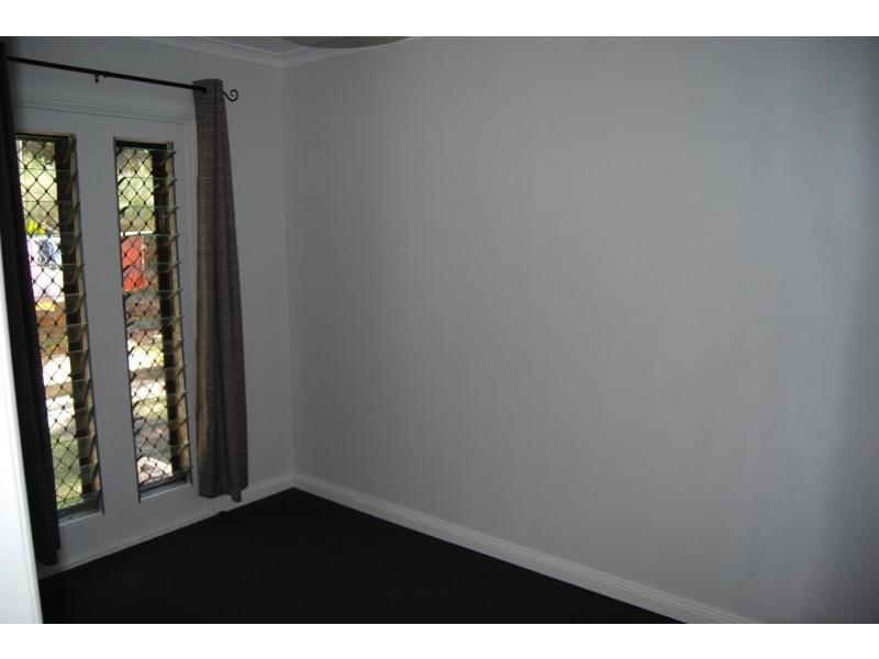 25 Sir Fred Schonell Dr, St Lucia QLD 4067