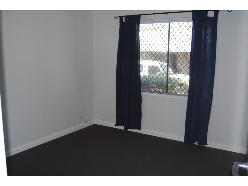 25 Sir Fred Schonell Dr, St Lucia QLD 4067