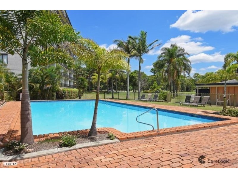 6/13 Fairways Drive, Clear Island Waters QLD 4226